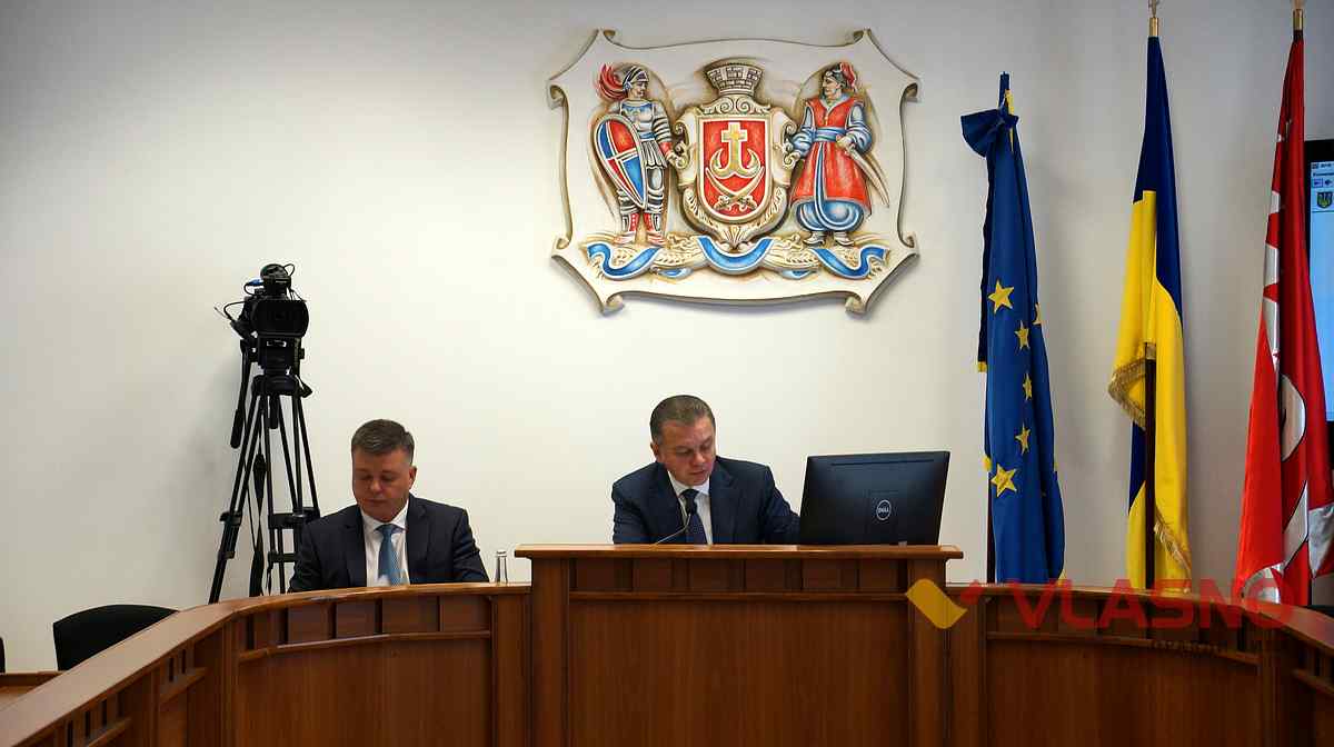 odnastatevi-shlyuby-na-sesiy-miskrady-2 1