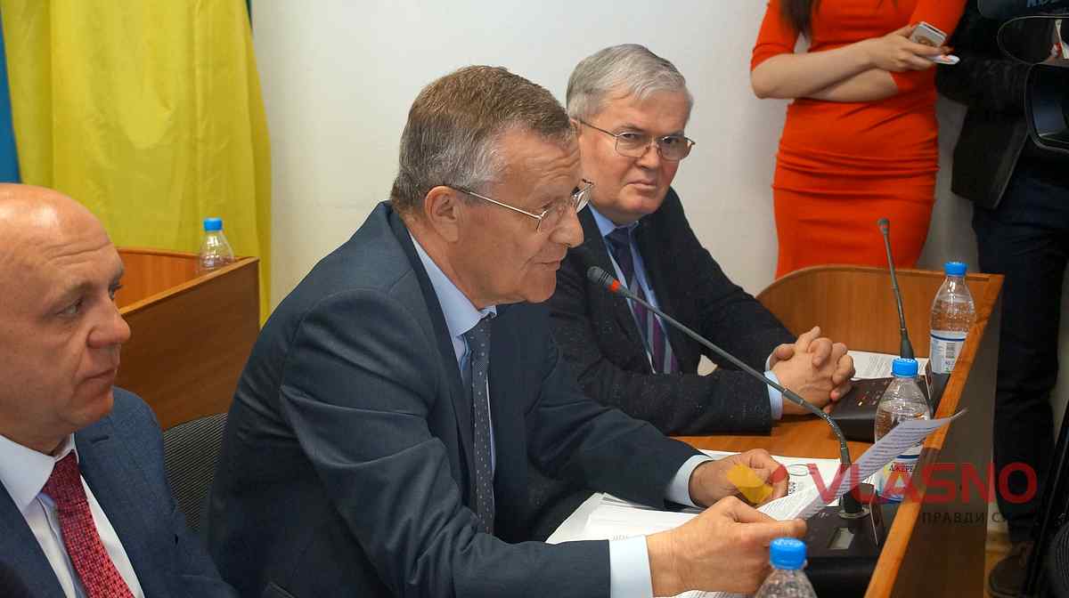 odnastatevi-shlyuby-na-sesiy-miskrady-5 1
