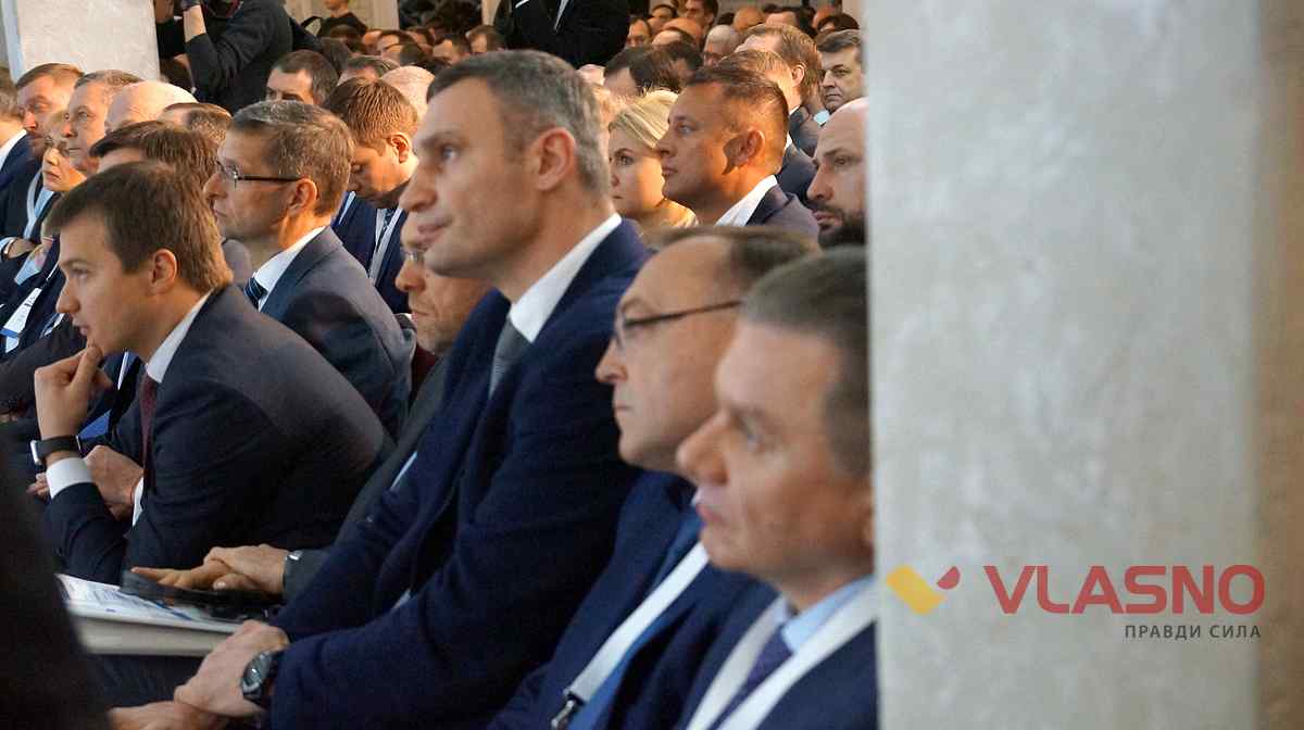 Poroshenko-Groysman-9