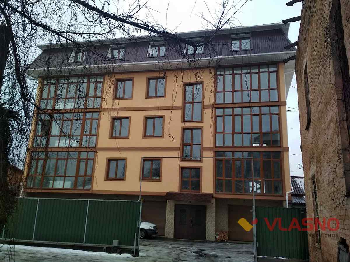 znesty-budynok-u-centri-Vinnyci-2 1