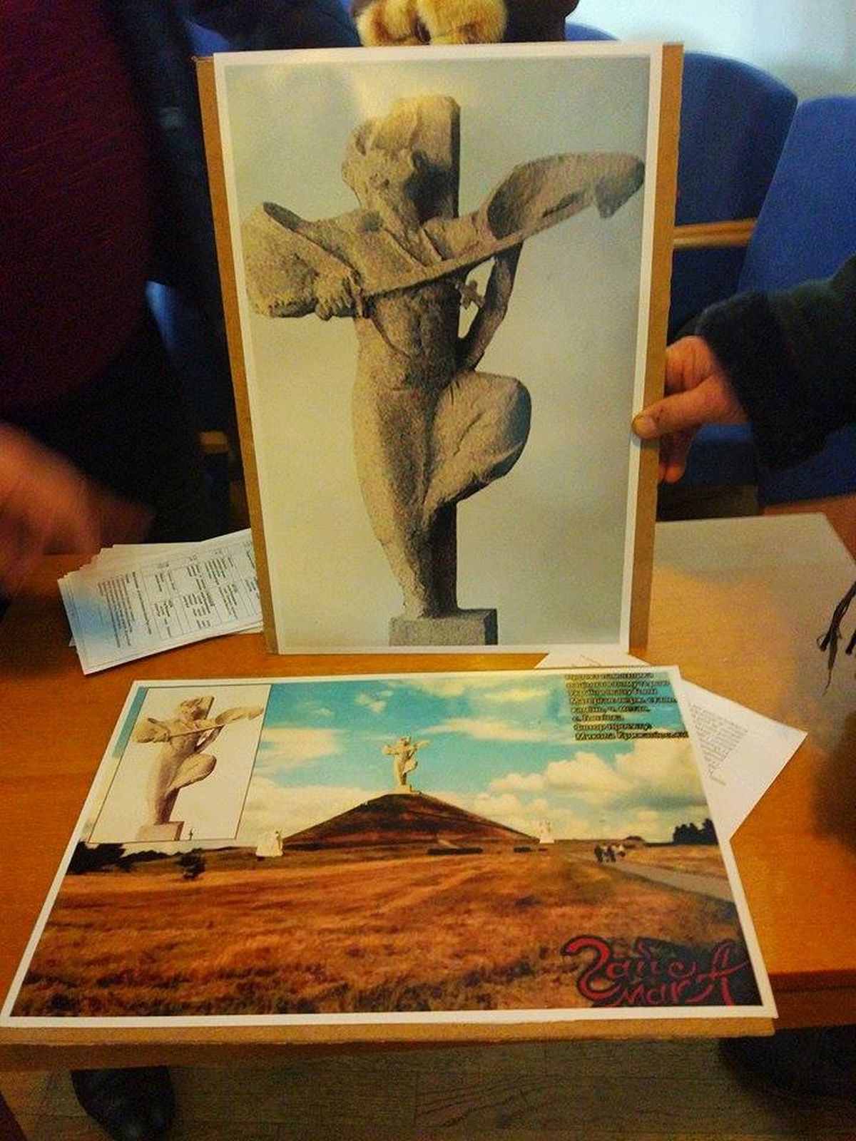 Na-Vinnychchyni-vstanovliat-memorial-Ivanu-Honti1
