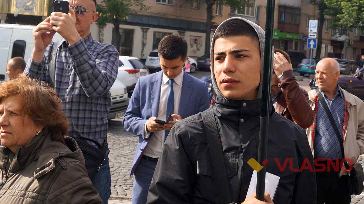 batkivchina moloda 1