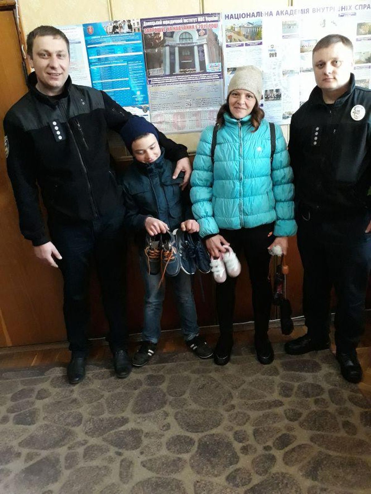 policija-z-mamoju