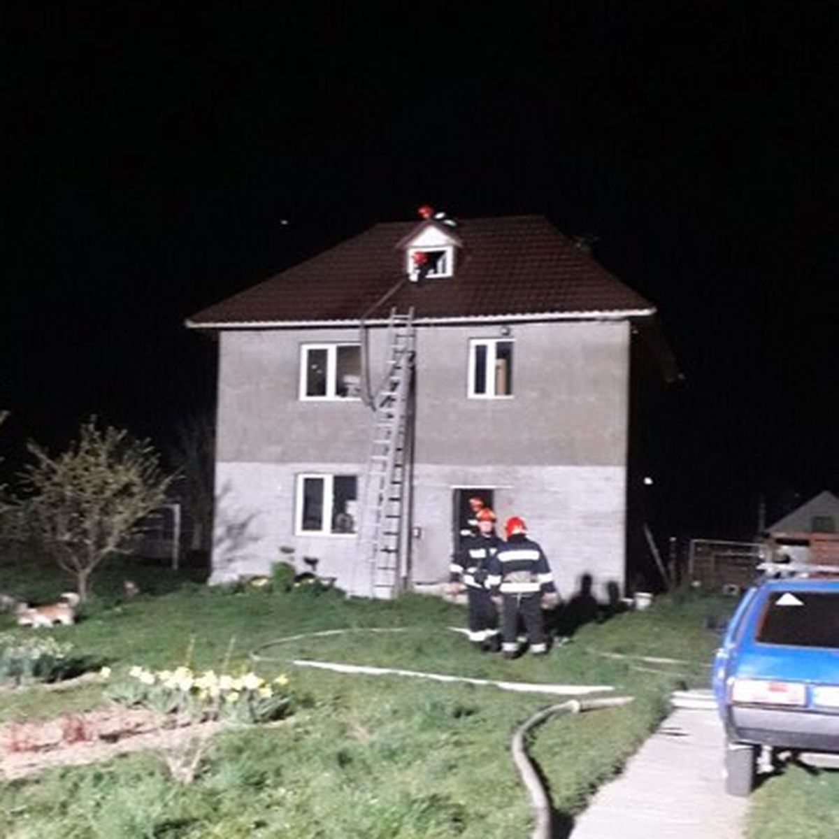 vinnytski ryatuvalnyky hasyat pozhezhu
