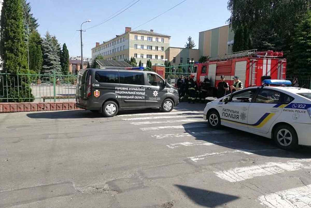 1253673-u-vinnitsi-zaminuvali-universiteti-ta-torgovelniy-tsentr-scho-vidomo 1