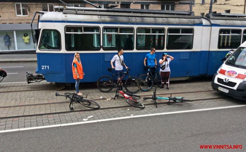 vrizavsia-v-tramvaj-vinn-1 1