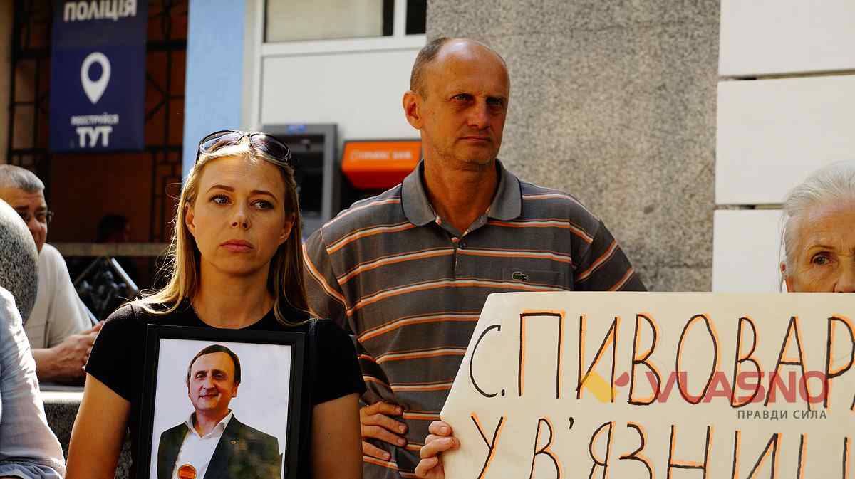 policia-vbuvaje-vinnutsia-protest- 2 1