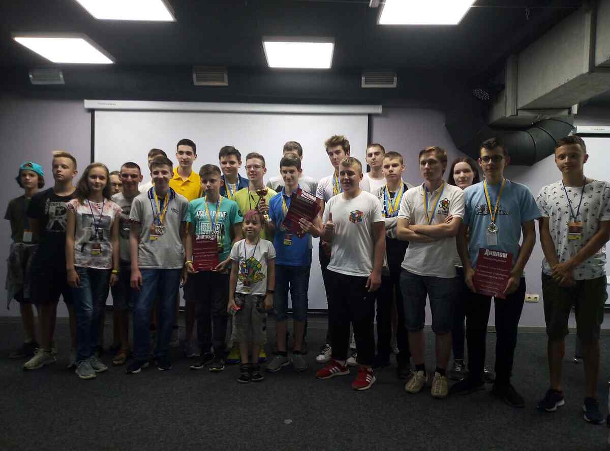 Speedcubing17 1