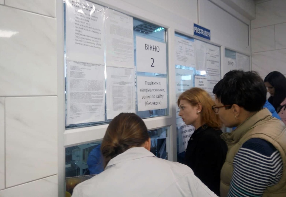 cherga-v-likarni-Vinnyci-2