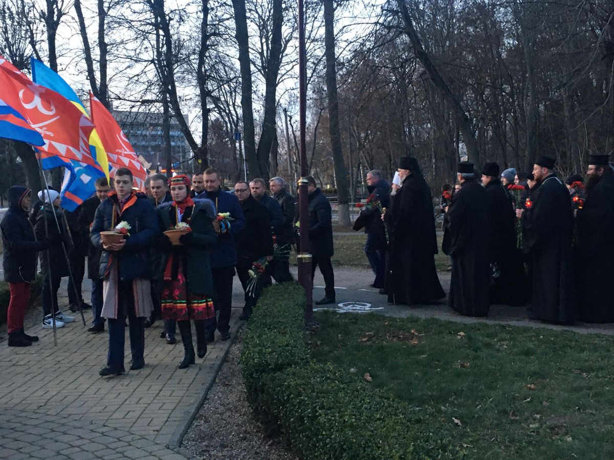 u vinnytsi vshanuvaly zhertv holodomoru 7