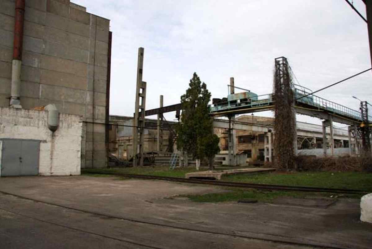 1470154-vinnitskiy-likero-gorilchaniy-ta-sche-75-derzhpidpriemstv-vistavlyayut-na-prodazh 1