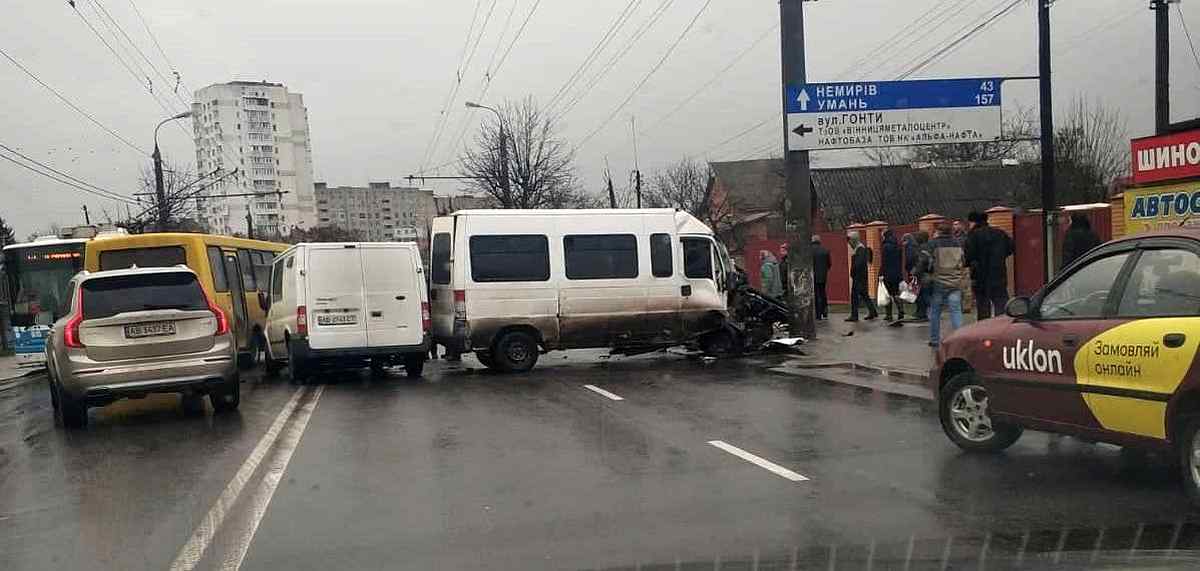 Fiat-vrizavsya-u-stovp-4 1