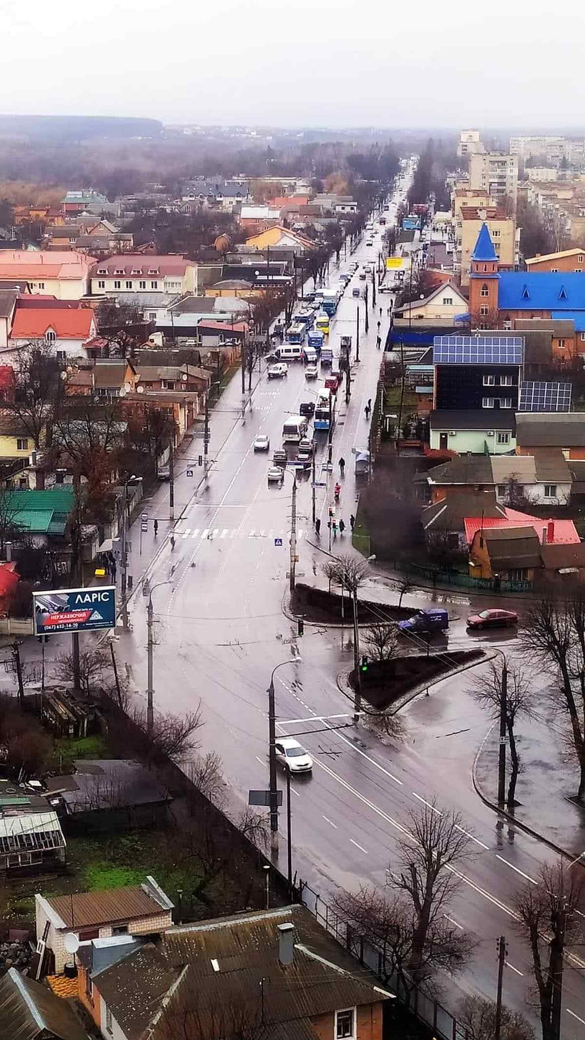 Fiat-vrizavsya-u-stovp-5 1