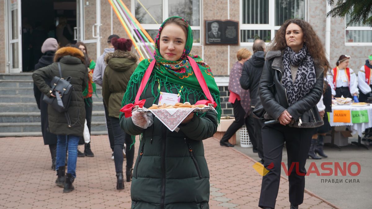 Masliana u vinnytskomu torhovelno-ekonomichnomu koledzhi 13