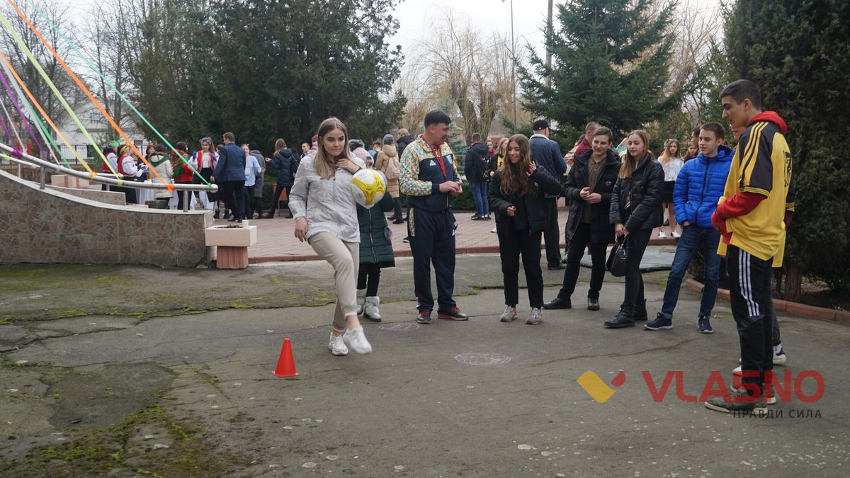 Masliana u vinnytskomu torhovelno-ekonomichnomu koledzhi 19