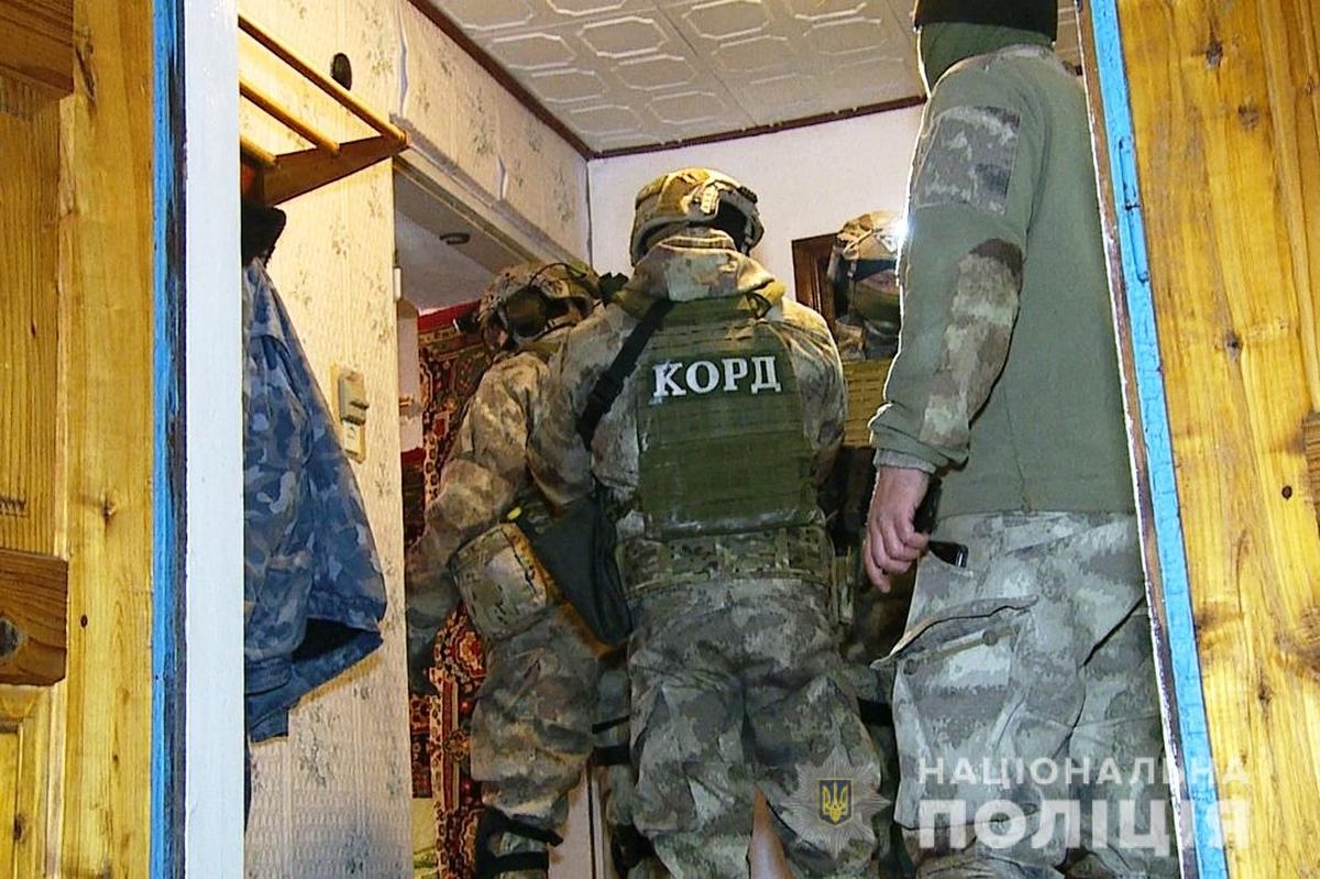 07-04-police2