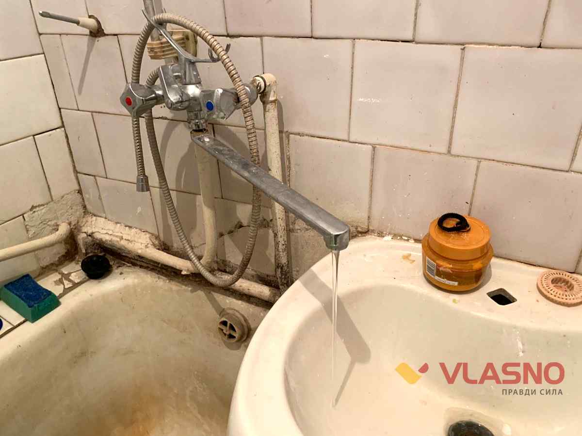 f9fb91b5-f835-425a-a70e-bc3298bd951b 1