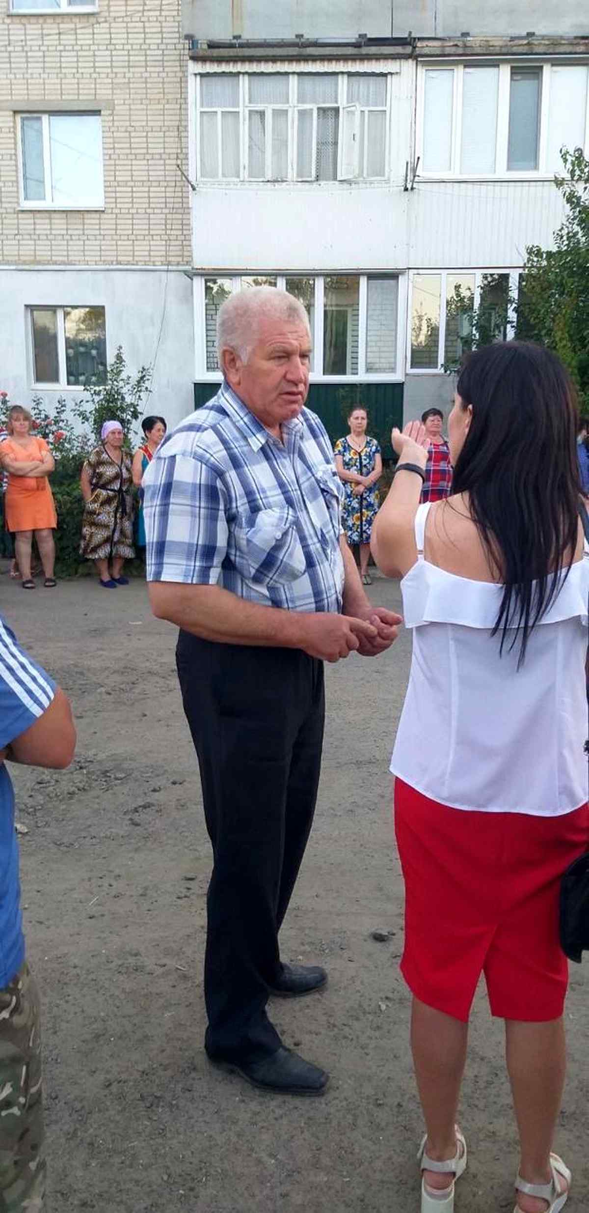 8814b0ce-ab11-4966-a68b-0e6d4972eb2d 1