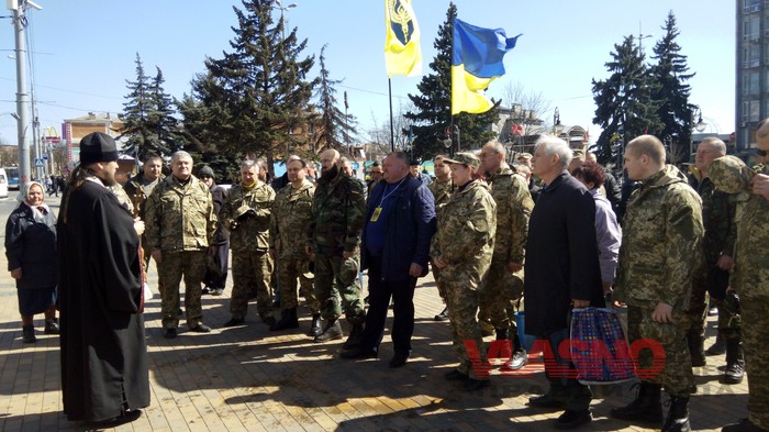 Освячений КрАЗ відправився на війну 