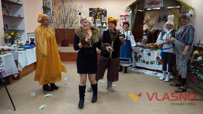  Вінничанам роздали 15-кілограмову паску із заварним кремом