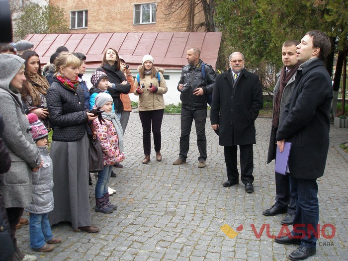 Вінничани прогулялися життєвими стежками Михайла Коцюбинського (фото, відео)