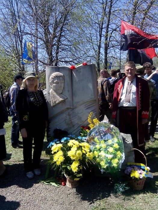 «Нормальні люди в ці дні садять картоплю, а ще кращі сіють –  зерно волі» – історик Олександр Коваль