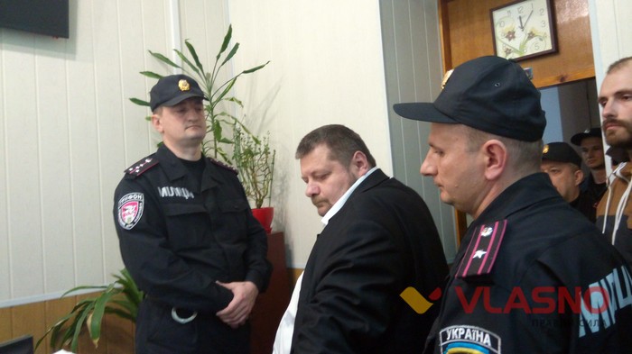 Нардеп влаштував скандал у Вінницькому суді 