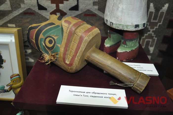 виставка "Історія трьох племен" у Вінниці фото