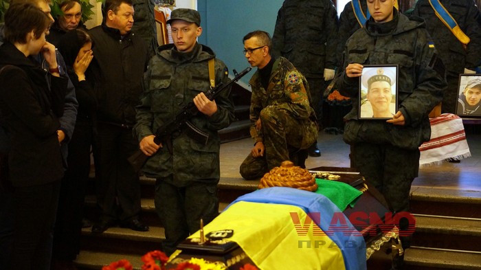 Вінниця знову тужить за полеглим воїном: прощання із “Сантою”