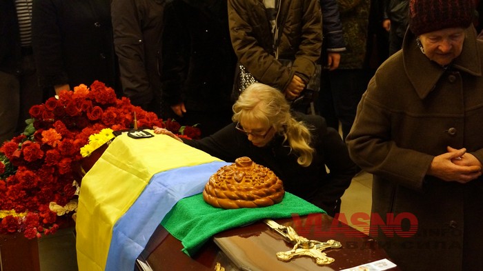 Вінниця знову тужить за полеглим воїном: прощання із “Сантою”