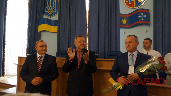 нагородження вінничан почесною відзнакою «За заслуги перед Вінниччиною» фото
