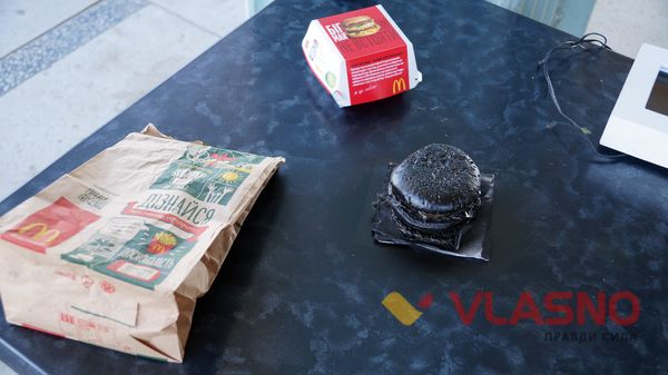виставка сучасного мистецтва у кінотеатрі "Росія" фото