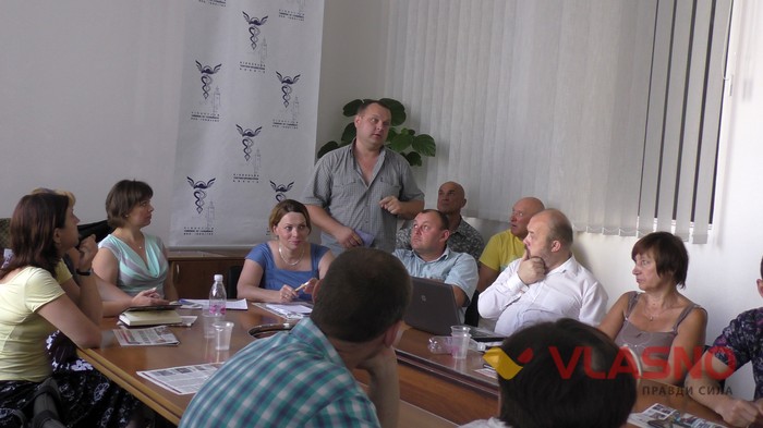 круглий стіл на тему прозорості місцевих бюджетів у Вінниці фото