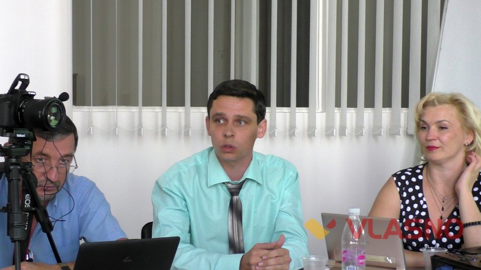 круглий стіл на тему прозорості місцевих бюджетів у Вінниці фото