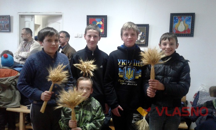 плетіння дідуха у Новосілці фото