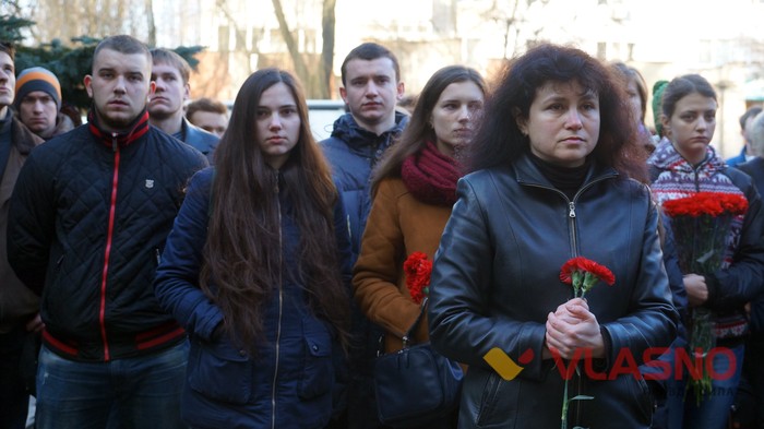 відкриття меморіальної дошки загиблому бійцю АТО Володимиру Мусі фото