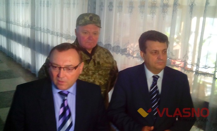 Валерій Коровій та Анатолій Олійник фото