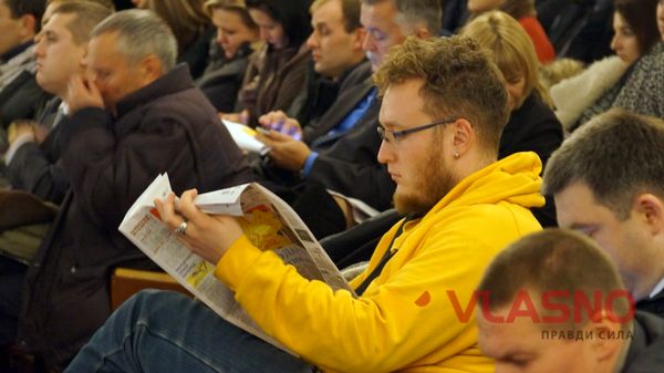 пропонував назвати іменем загиблого в АТО вінничанина Тараса Сича. Пропозицію не підтримали, вулиця матиме ім'я Івана Хоменка.