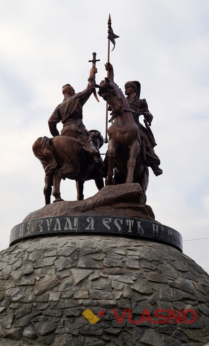 відкриття памятника Гонті та Залізняку в Умані фото