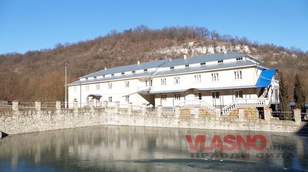 3Monastur