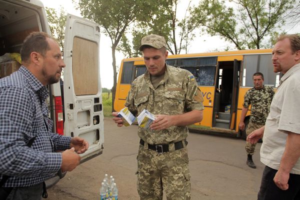 священники Вінницької єпархії УПЦ здійснили чергову поїздку в зону АТО фото