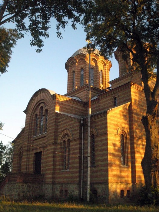 церква Різдва Богородиці у Круподеринцях фото