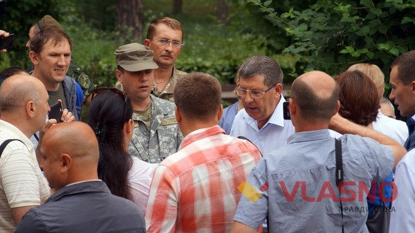 закриття дельфінарію у Хмільнику фото