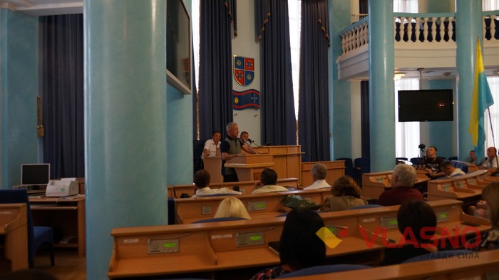 нарада у Вінницькій облраді з приводу подій 6 грудня фото 