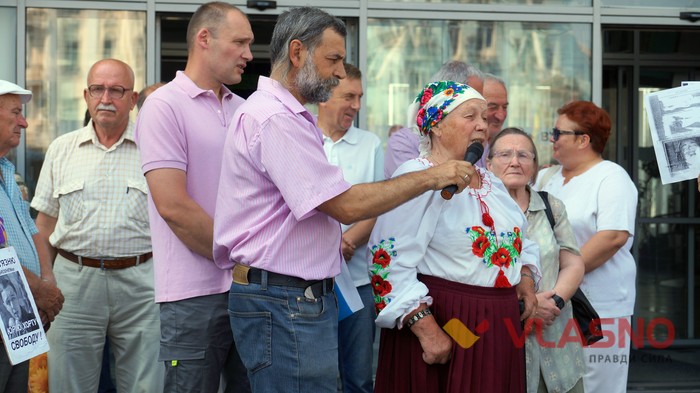 вручення іменних посвідчень соратникам Маліновського фото