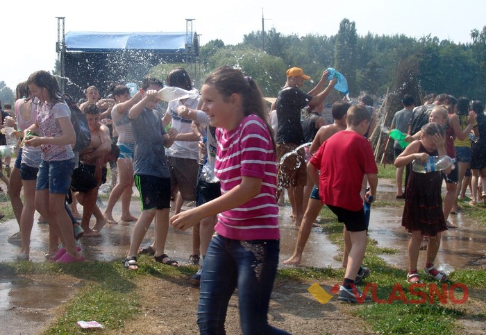обливання на честь свята Івана Купайла у Вінниці фото