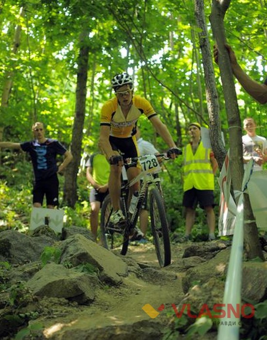 У Вінниці велосипедисти блукали «Дідьковими стежками» фото