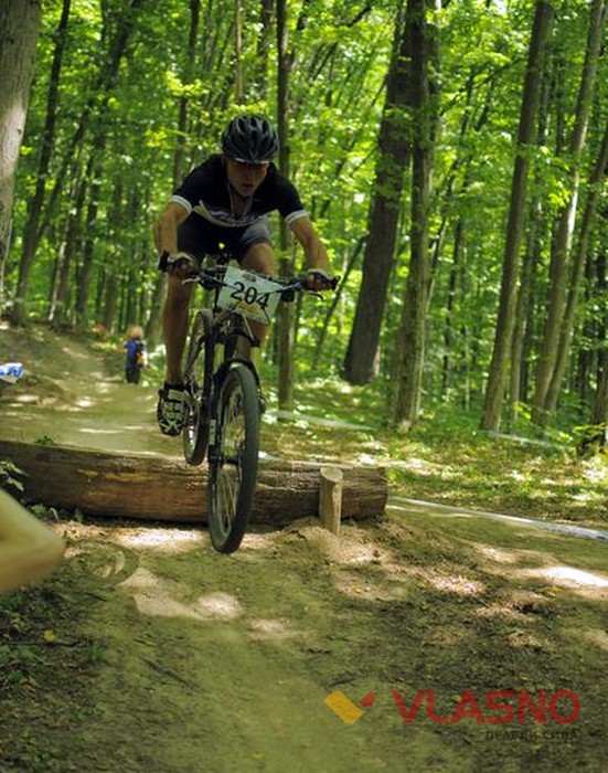 У Вінниці велосипедисти блукали «Дідьковими стежками» фото