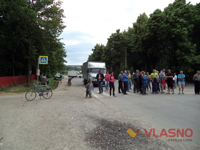 мітинг жителів сіл Нова Ободівка та Цибулівка Тростянецького району фото