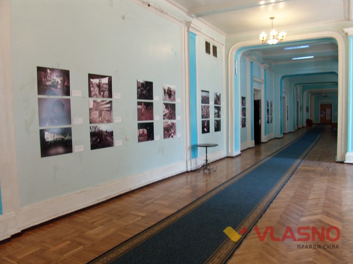 виставка фотографій Сергія Лойко "Аеропорт" у Вінниці фото